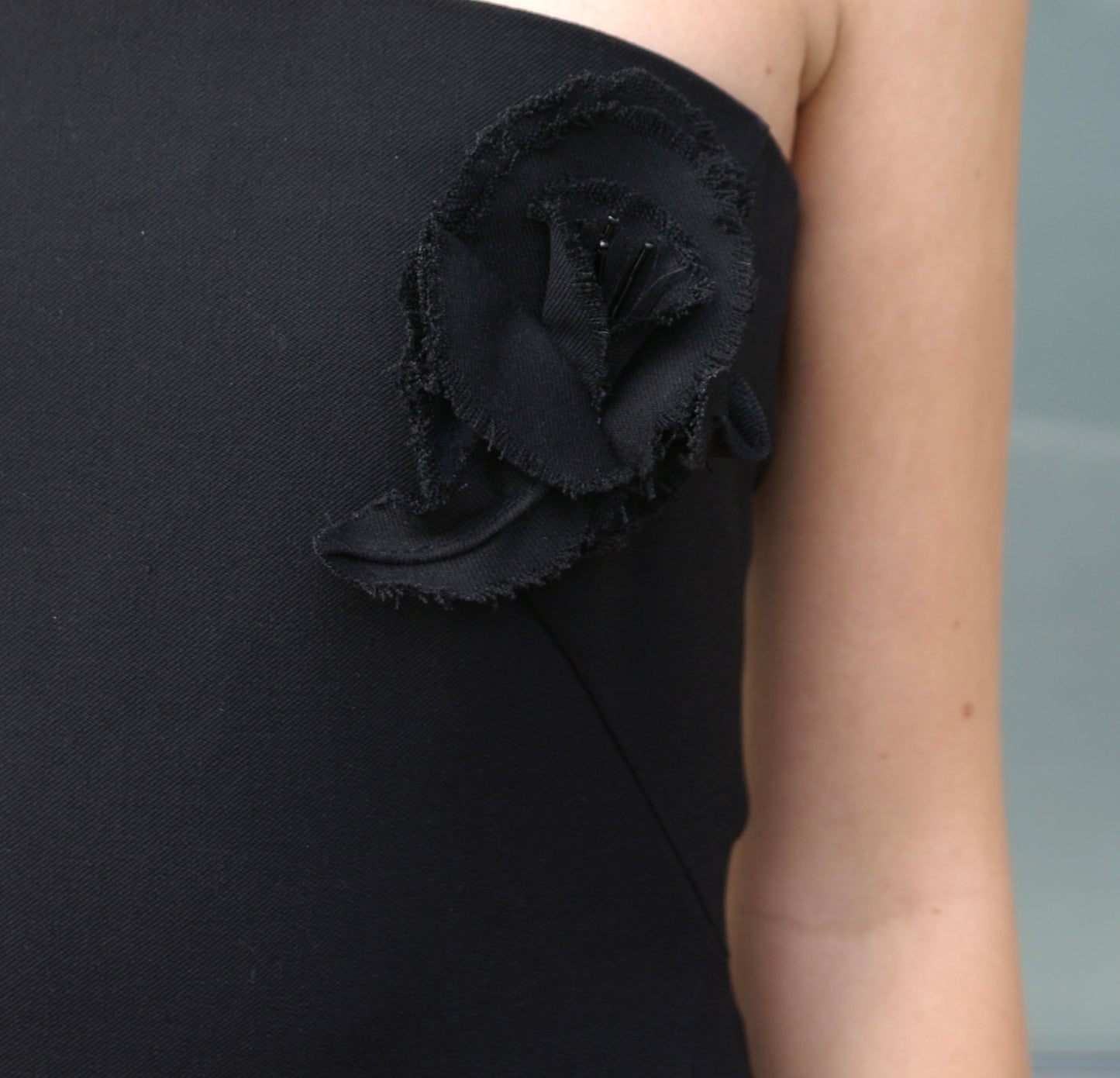 Robe Coralie avec une broche